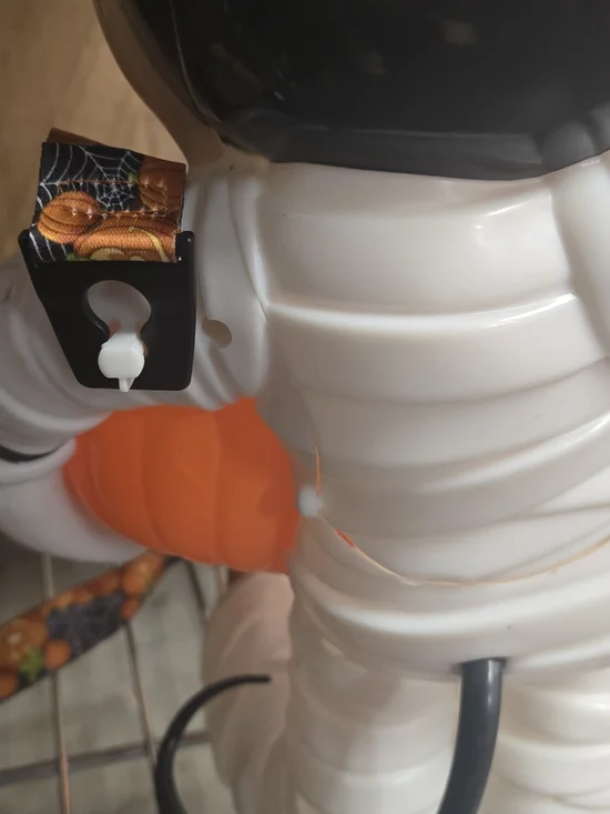 Mickey Mouse Halloween Mummy Holding Pumpkin - Picture 5 of 7
